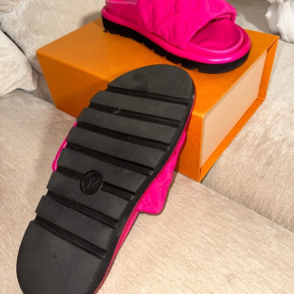 LOUIS VUITTON - Pool Pillow Flat Comfort Mule - Picture 5 of 5
